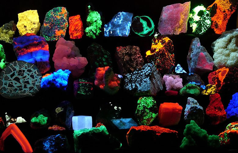 fluorescent-minerals.jpg